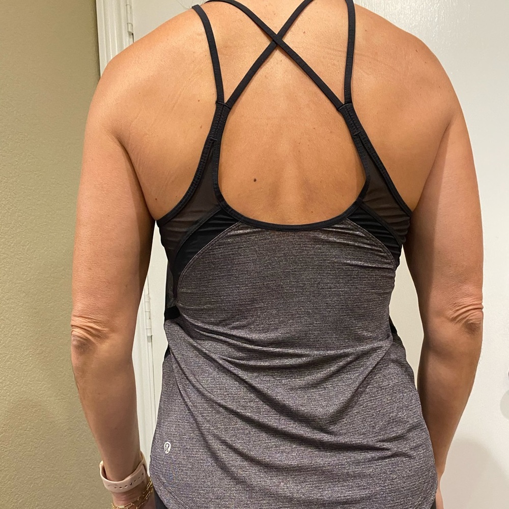Lululemon workout top